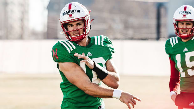 Quarterbacks Heinrich Haarberg and Richard Torres 2023.04.06 spring practice cropped Nebraska football